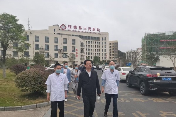 1111110.11省卫健委副主任吴振宇调研卫生健康工作 (2)3.jpg